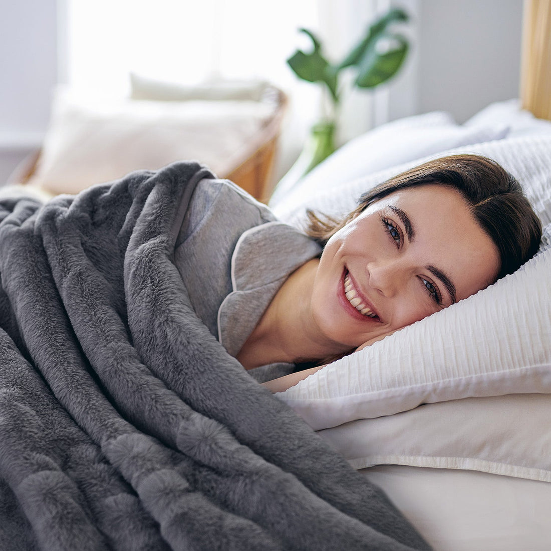 Faux Fur Electric Heated Throw Grey Free Next Day Delivery Cosi Home